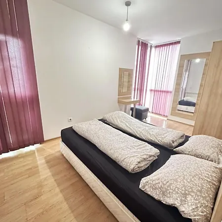 The Leverage * Sofia